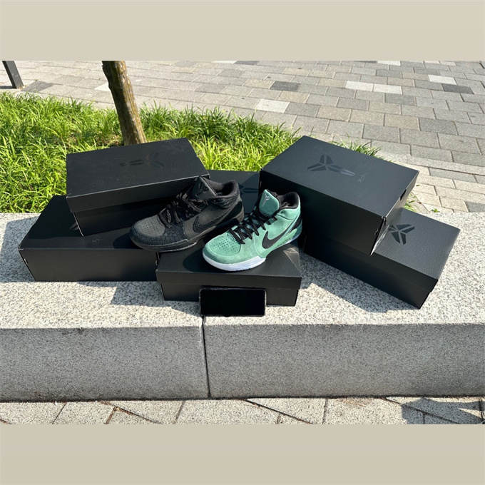 나이키 코비 4 프로트로 기프트 오브 맘바 FQ3544-001 photo review